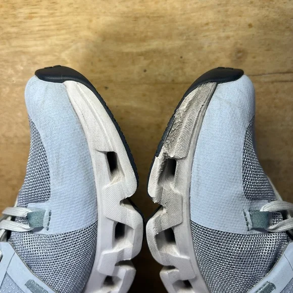 On CloudFlyer 4 REFLECTIVE Womens Size 8 Running Shoes Sneakers Nimbus Cobble - Picture 7 of 13